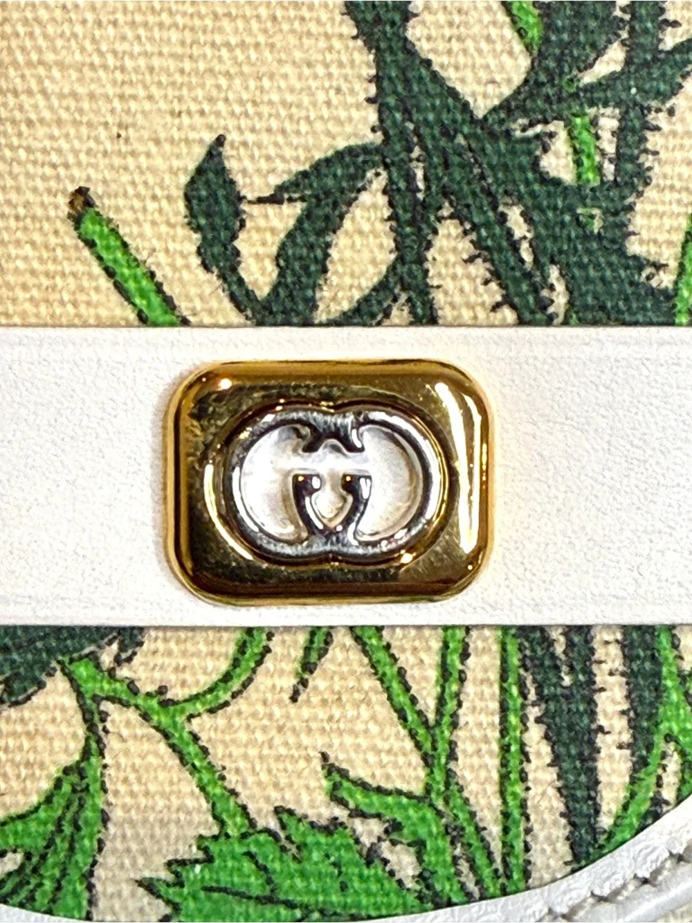 Gucci Floral Canvas phone Case with box